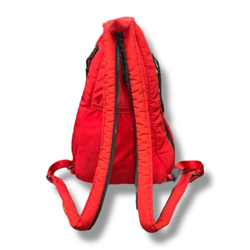 🎒 Form Movement Red Padded Sling Backpack | Minimal‎ Tech Crossbody Pack